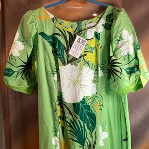 T & L Muumuu Factory. XL? 46” chest lime green with‎ white hibiscus. Stained 400